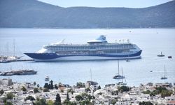 Bodrum'a 'Marella Discovery 2' kruvaziyeriyle 1722 yolcu geldi