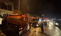 Bursa'da yedek parça satılan iş yerinde çıkan yangın söndürüldü