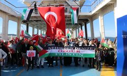 Çanakkale'de denizciler Filistin ve Küresel Sumud Filosu'na destek için boğaza açıldı