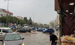 Çanakkale'de gök gürültülü sağanak etkili oldu