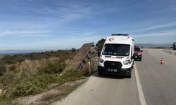 Çanakkale'de şarampole devrilen tırın sürücüsü öldü