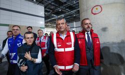 CHP Genel Başkanı Özel, Çekmeköy-Sancaktepe-Sultanbeyli Metro hattının test sürüşüne katıldı