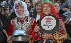 CHP Kadın Kolları 'Dünya Yoksullukla Mücadele Günü' yürüyüşü düzenledi