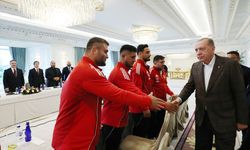 Cumhurbaşkanı Erdoğan, 2024-2025 yılları CW Enerji Türkiye Yağlı Güreş Ligi Boy birincilerini kabul etti: