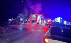 Denizli'de otomobille kamyonetin çarpışması sonucu 1 kişi öldü, 4 kişi yaralandı