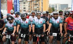 Edirne'de 16. Cumhuriyet Kupası Bisiklet Yol Yarışı düzenlendi