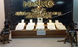 Erzurum'da elbiselerin arasında 54 kilogram sentetik uyuşturucu ele geçirildi