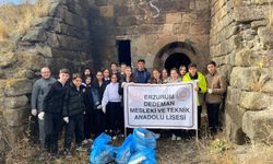 Erzurum'da gençler tarihi tabyayı korumak için temizlik yaptı