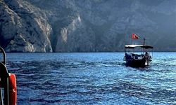 Fethiye açıklarında sürüklenen teknedeki kişi kurtarıldı