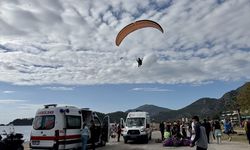 Fethiye'de iki yamaç paraşütünün çarpışması sonucu 3 kişi yaralandı