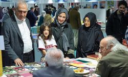 Filistin'e destek için Üsküdar'da 'Nehirden Denize Şiir' dinletisi yapıldı