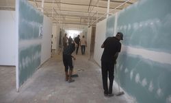 Gazze'deki Nasır Hastanesi, İsrail'in serbest bırakacağı Filistinli esirleri karşılamaya hazırlanıyor