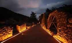 Gece müzeciliği Olympos Antik Kenti'ni akşamları da hareketlendirdi