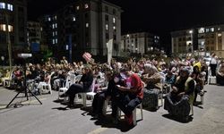 'Gezen Sinema Tırı' Hatay'da sinemaseverlerle buluştu