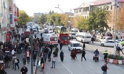 GÜNCELLEME - Ağrı'da iki grup arasında çıkan silahlı ve bıçaklı kavgada biri ağır 4 kişi yaralandı