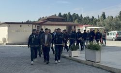 GÜNCELLEME - Yalova Göç İdaresi Müdürü ile 8 şüpheli adliyede