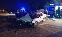 Hatay'da 2 otomobilin çarpıştığı kazada 6 kişi yaralandı