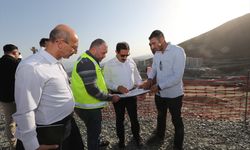 Hatay'da afet konutları ve ticaret merkezlerinin yapımı sürüyor