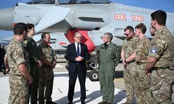 İngiltere Başbakanı Starmer, Türkiye'ye getirilen Eurofighter Typhoon uçaklarını inceledi