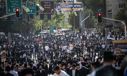 İsrail'de binlerce Ultra Ortodoks Yahudi, zorunlu askerlik karşıtı gösteri düzenliyor