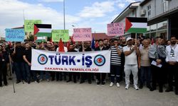 İsrail'in Küresel Sumud Filosu'na saldırısı Sakarya'da protesto edildi