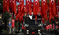 İstanbul'da Cumhuriyet'in 102. yıl dönümü dolayısıyla tören düzenlendi