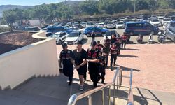 İstanbul'daki iş yerinin kurşunlanmasıyla ilgili Bodrum'da yakalanan 5 zanlı tutuklandı
