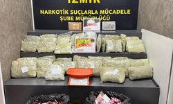 İzmir'de 30 kilo 406 gram uyuşturucu ele geçirildi