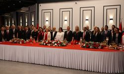 İzmir'de Cumhuriyet'in 102. yıl dönümü kutlandı