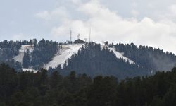 Kars'ın yükseklerine kar yağdı