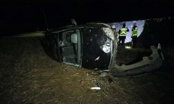 Kars'ta şarampole devrilen otomobildeki 4 kişi yaralandı