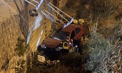 Kayseri'de kanala düşen otomobilin sürücüsü kazadan yara almadan kurtuldu