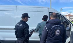 Kırşehir'de yol uygulamasında 8 düzensiz göçmen yakalandı