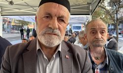 Kocaeli'de çöken binanın enkazında kalan ailenin yakını ve tanıdığı konuştu