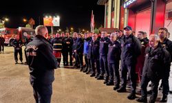 Kocaeli'den deprem bölgesine arama-kurtarma ve insani yardım ekipleri gönderildi