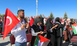 Küresel Sumud Filosu'na destek için tekne ve kanolarla Van Gölü'ne açıldılar