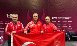 Milli halterci Cansel Özkan, Dünya Şampiyonası'nda bronz madalya kazandı