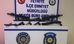 Muğla'da yol kenarına atılan çantadan silah ve mühimmat çıktı