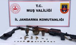 Muş'ta sikke ve objeler ele geçirildi