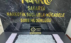 Sakarya'da durdurulan araçta 1 kilogram sentetik uyuşturucu ele geçirildi