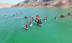 Siirt'te Küresel Sumud Filosu'na destek amacıyla Botan Çayı'na açıldılar