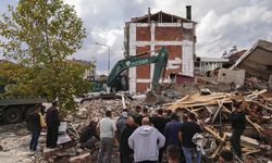 Sındırgı'da ağır hasarlı binaların önceden boşaltılması depremde can kaybı yaşatmadı