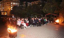 Sinema otobüsü yurt ve pansiyonda kalan öğrenciler için geziyor