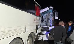 Sinop'ta iki otobüsün çarpıştığı kazada 12 kişi yaralandı