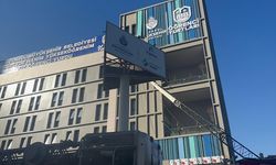 Şişli'de inşaat alanındaki vinç öğrenci yurduna devrildi