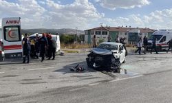 Sivas'ta 3 aracın karıştığı kazada 1 kişi öldü, 4 kişi yaralandı