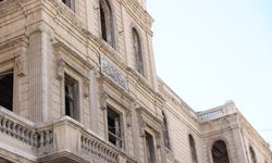 Suriye'nin başkenti Şam'da İçişleri Bakanlığının eski binasında çökme meydana geldi