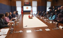 TBMM Dışişleri Komisyonu Başkanı Fuat Oktay, Kenya-Türkiye Parlamentolar Arası Dostluk Grubu Başkanı Keynan ile görüştü: