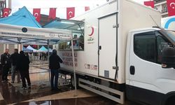 Türk Kızılay, Sındırgı'da depremden etkilenenlere beslenme desteği veriyor