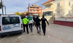 Uşak'ta uyuşturucu operasyonlarında yakalanan 8 zanlı tutuklandı